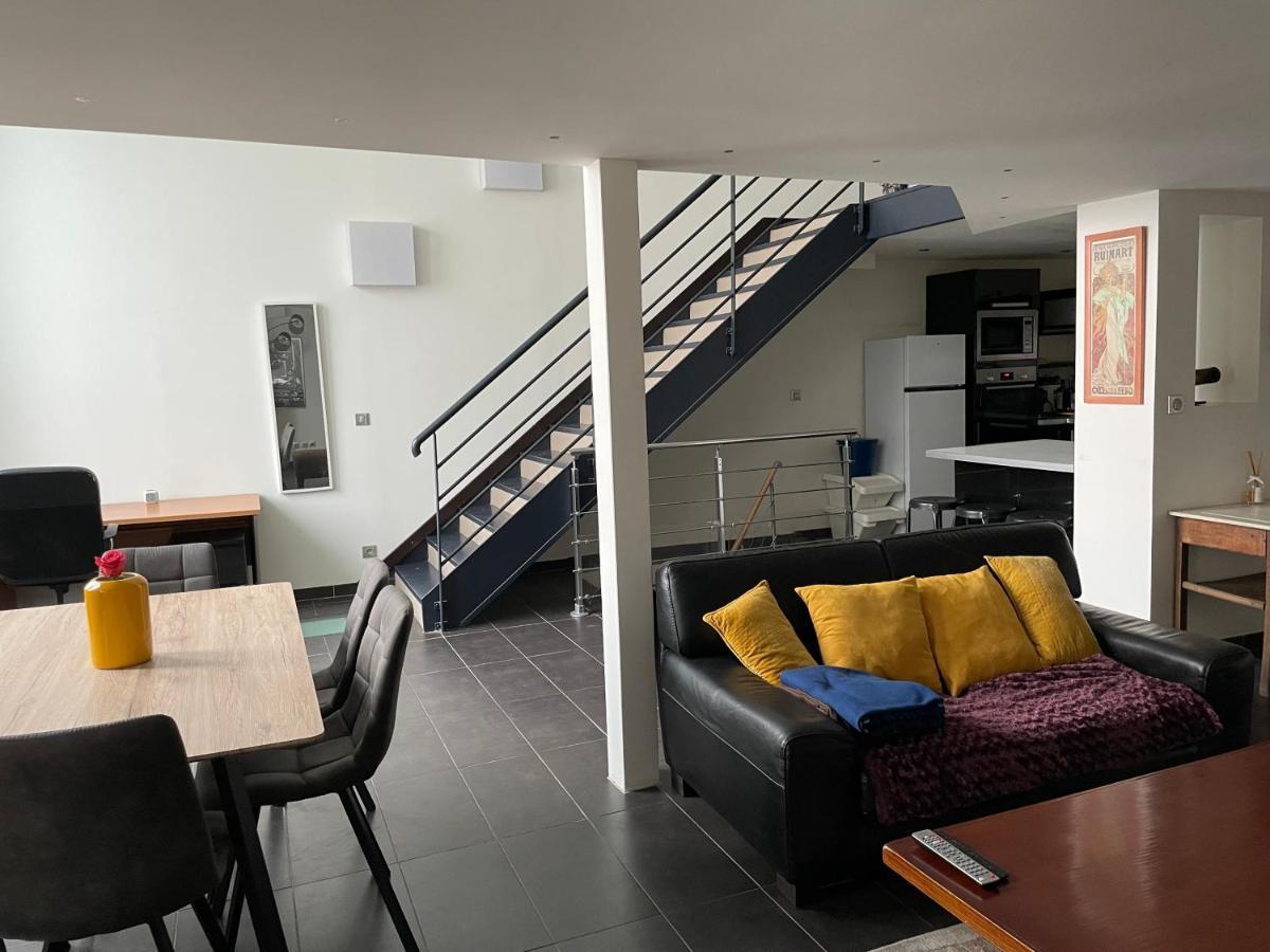 Loft Triplex 3 Chambres Doubles Вильорбан Екстериор снимка